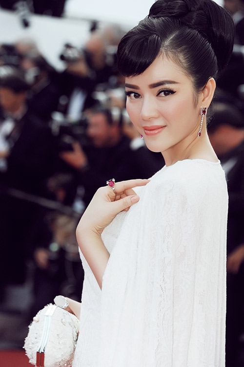 Lý Nhã Kỳ trẻ trung như thiếu nữ với tóc mái thưa - 9