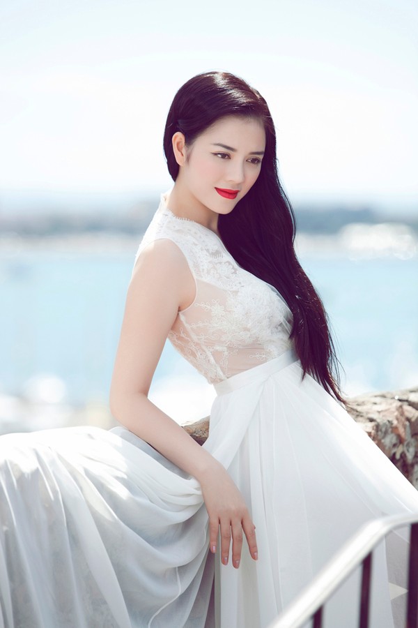 Lý Nhã Kỳ trẻ trung như thiếu nữ với tóc mái thưa - 5