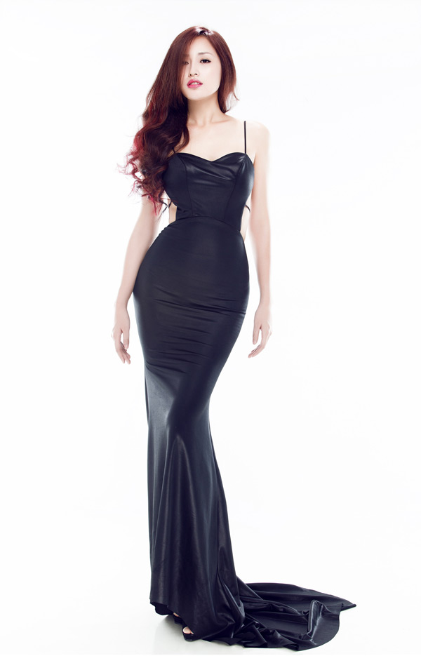 Biệt tài khoe dáng đồng hồ cát sexy của Mai Phương Thúy - 7