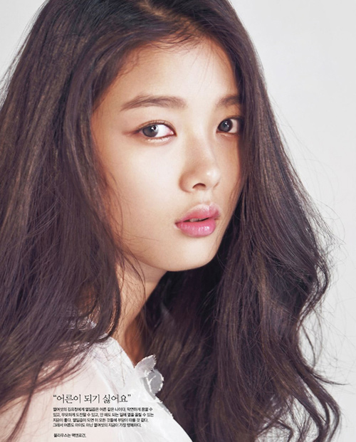 Song Hye Kyo quot;thất thếquot; trước đàn em về nhan sắc - 13