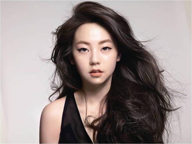 Song Hye Kyo quot;thất thếquot; trước đàn em về nhan sắc - 9