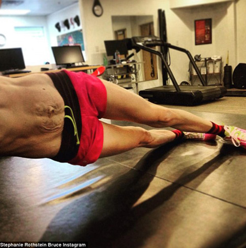 Da bụng bèo nhèo của mẹ 2 con khiến dân mạng #039;choáng#039; - 9