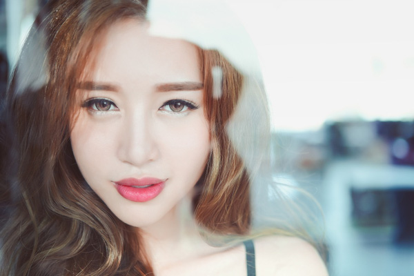 Bí quyết giúp mẹ 2 con Elly Trần luôn xinh đẹp nổi bật - 1