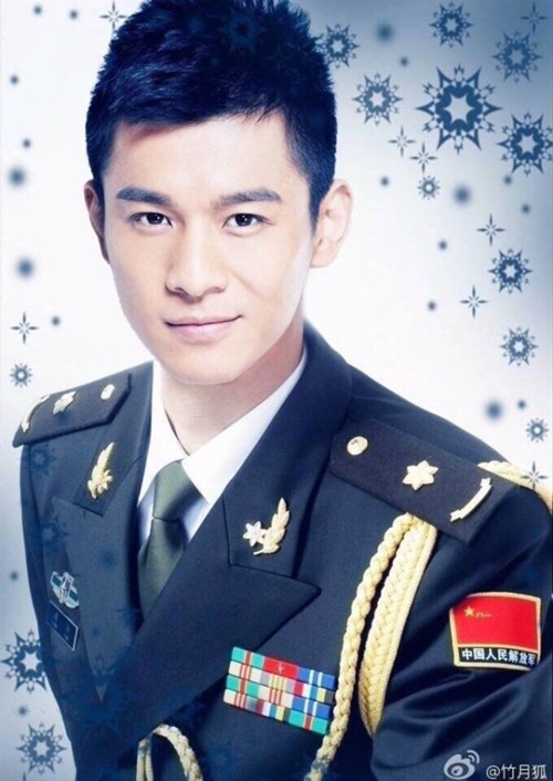 Ai sẽ thay Song Joong Ki làm soái ca trong quot;Hậu duệ của mặt trờiquot; Trung? - 13