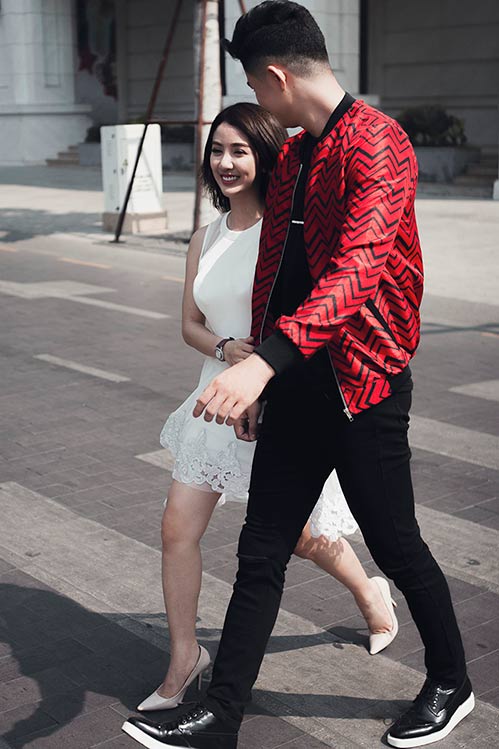 Linh Napie tình tứ, ngọt ngào cùng Ray Võ trên phố - 4