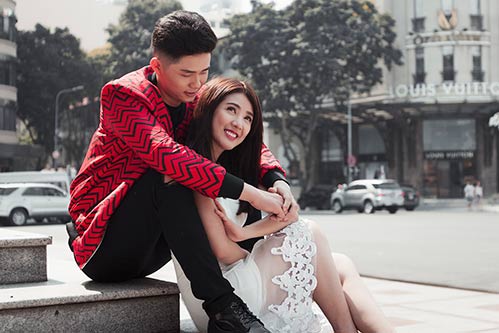 Linh Napie tình tứ, ngọt ngào cùng Ray Võ trên phố - 5