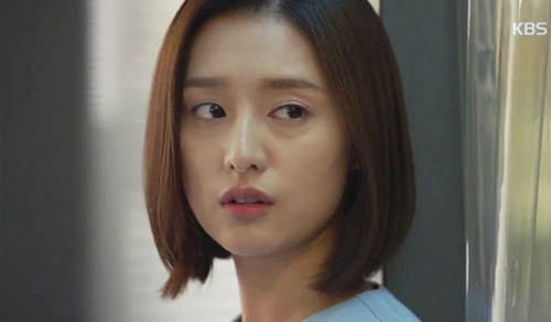 Song Hye Kyo - Kim Ji Won quot;xử lýquot; người yêu vì chụp ảnh với gái đẹp - 11