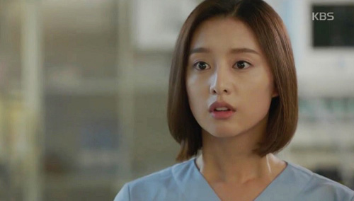 Song Hye Kyo - Kim Ji Won quot;xử lýquot; người yêu vì chụp ảnh với gái đẹp - 13