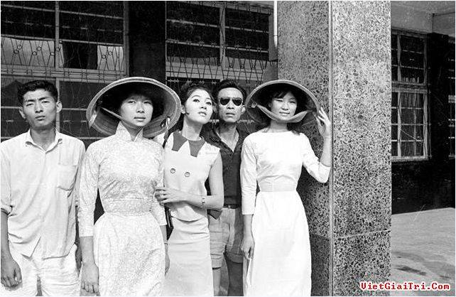 Nao lòng trước tà áo dài của phụ nữ Sài Gòn xưa - 11