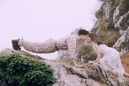 Bộ ảnh cưới “Hậu duệ mặt trời” phiên bản Việt gây sốt - 17