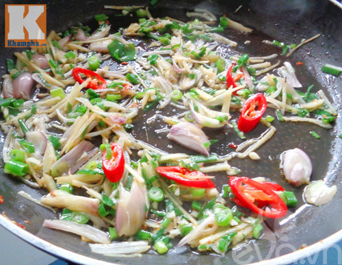 Thịt heo sốt cà chua đơn giản mà ngon - 7