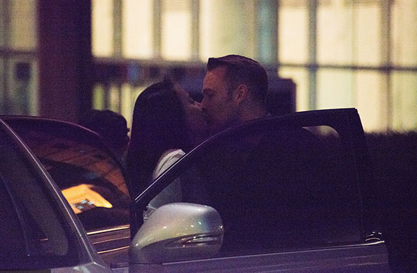 Vợ cũ Ngô Kỳ Long ngọt ngào bên chồng ngoại quốc - 2