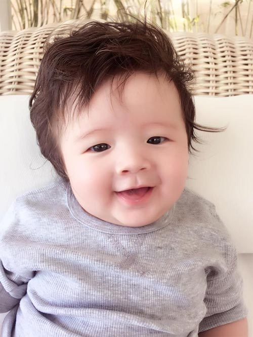 Ngọc Quyên khoe quot;nụ cười không răngquot; của con trai - 10