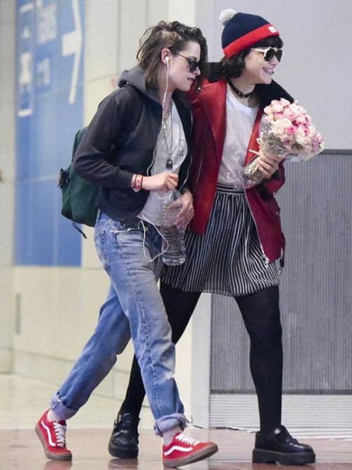 Nhan sắc tình đồng giới của sao nữ Chạng vạng - 11