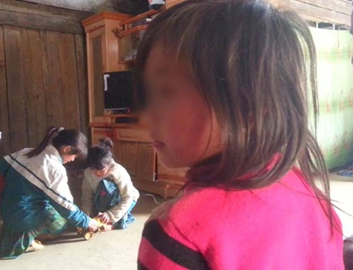 Bảo vệ dâm ô hơn 20 bé gái tiểu học: #039;Chú ấy cho cháu kẹo rồi bịt mắt…#039; - 2