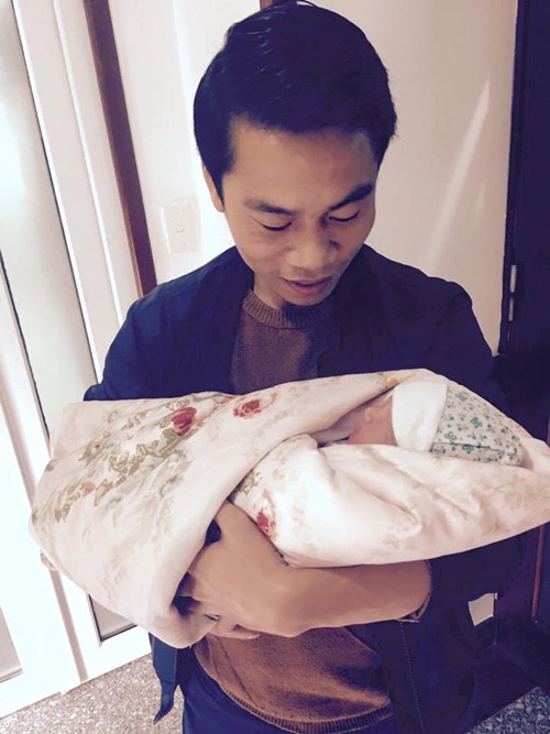 Á hậu Huyền My làm mẹ đỡ đầu cho con của cặp đôi kín tiếng showbiz - 3