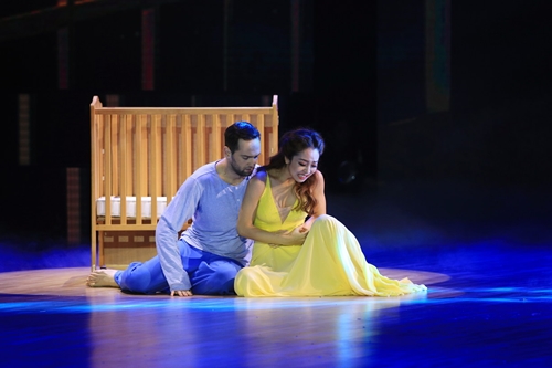 Hồng Quế, Jennifer Phạm khóc như mưa trên sân khấu - 10