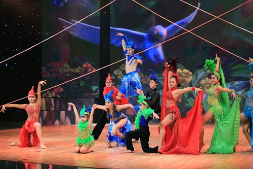 Hồng Quế, Jennifer Phạm khóc như mưa trên sân khấu - 12