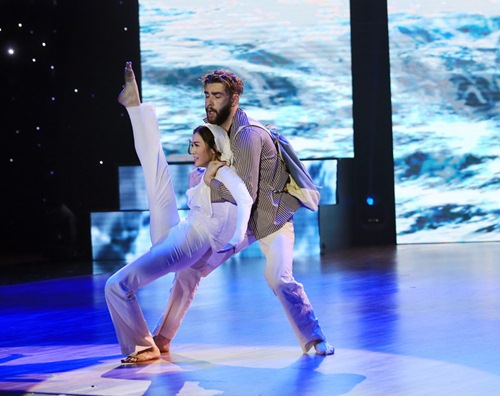 Hồng Quế, Jennifer Phạm khóc như mưa trên sân khấu - 13