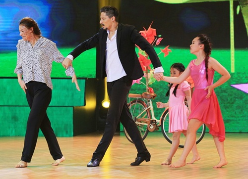 Hồng Quế, Jennifer Phạm khóc như mưa trên sân khấu - 8