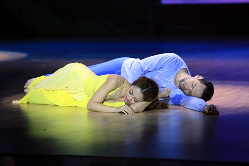 Hồng Quế, Jennifer Phạm khóc như mưa trên sân khấu - 9