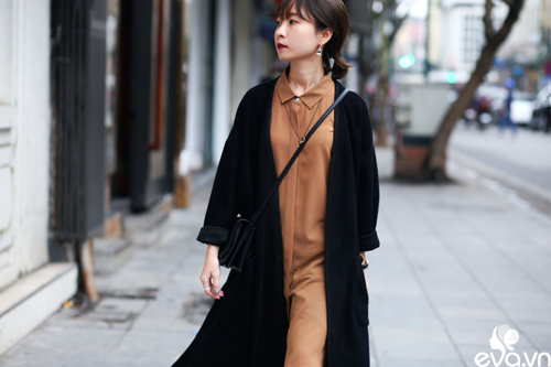 Phái đẹp Hà Nội vẫn xinh tươi mặc kệ trời nồm ẩm - 9