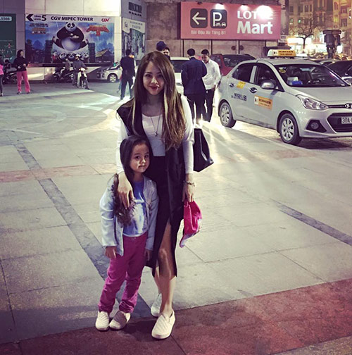 MC 30 tuổi mang gương mặt 9x và cô con gái xinh như búp bê - 4