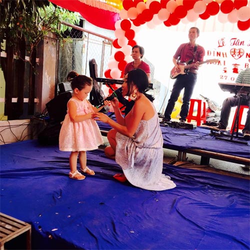 HH Diễm Hương nấu ăn giỏi từ khi có con - 10