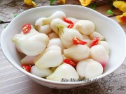 Bếp Eva - Cách muối dưa hành chua ngon chỉ 5-6 ngày là ăn được