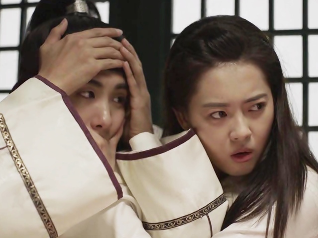 Hwarang tập 7: Phản ứng mạnh mẽ không tưởng của Go Ara sau khi bị cưỡng hôn