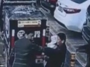 Tin tức - Để được ly hôn, bố rao bán con với giá gần 300 triệu đồng mua ô tô cho vợ