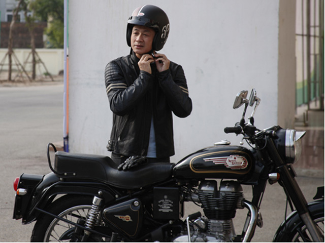 MC Anh Tuấn cùng 100 biker diễu hành mô tô khủng trước show Trần Lập - Hẹn gặp lại