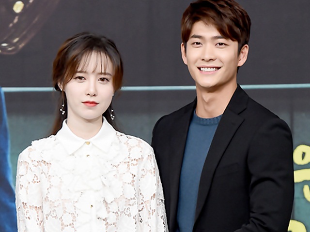 Kang Tae Oh bảnh bao như hoàng tử, sánh đôi “công chúa” Goo Hye Sun