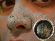 Làm đẹp - Chỉ với một nồi nước xông, da sẽ tự động đẩy nhân mụn ẩn - mụn đầu đen ra ngoài