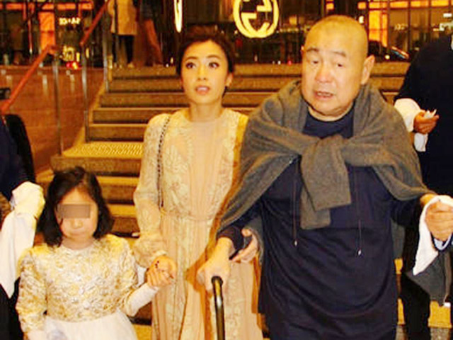 Ngôi sao 24/7: Cựu nhà báo bất ngờ thành người giàu nhất Hongkong sau 1 đêm