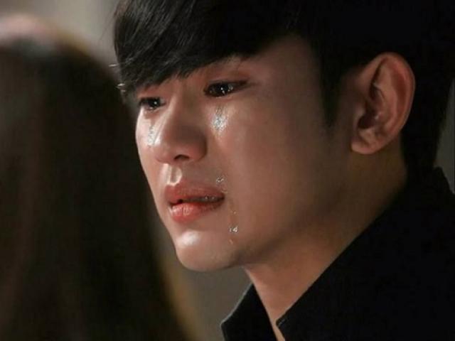 Không thỏa mãn được chuyện chăn gối, tôi đứng ngoài khe cửa nhìn vợ ngoại tình