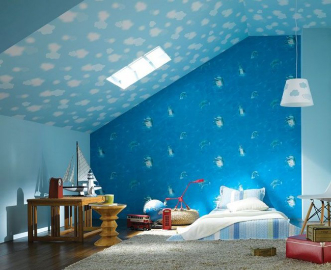 Xu hướng dùng giấy dán tường đang ngày càng được nhiều các phụ huynh chọn để tô điểm cho căn phòng của các bé.