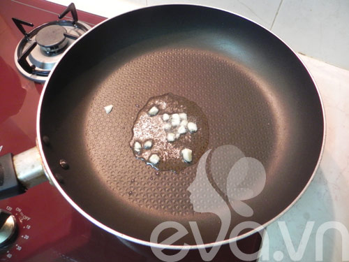 Đổi món với lòng gà xào nấm - 4