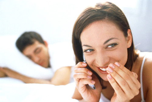 Làm sao để biết bạn có bị cắm sừng? - 1