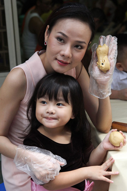 Dương Yến Ngọc: Dạy con từ thuở còn thơ - 1