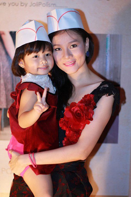 Dương Yến Ngọc: Dạy con từ thuở còn thơ - 2