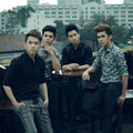 Làng sao - V.Music lạnh lùng sau cơn mưa