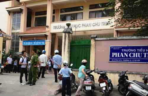 TP.HCM: Hoang mang tin đồn bắt cóc học sinh - 1