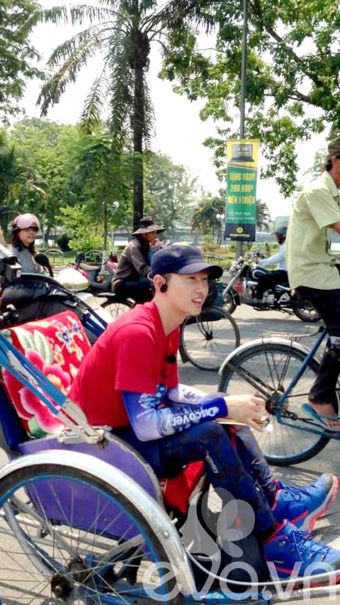 Cận cảnh quot;trai đẹp Sujuquot; tại VN - 3