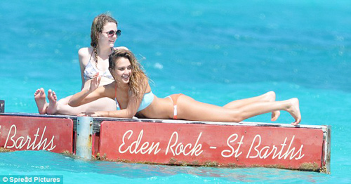 Jessica Alba - quot;Gái 2 conquot; đẹp bất ngờ - 14