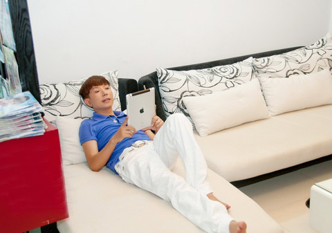 Ngắm nhà đẹp dịu dàng của Long Nhật - 1