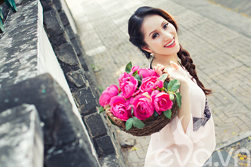 Khánh Thi ngày càng trẻ đẹp - 11