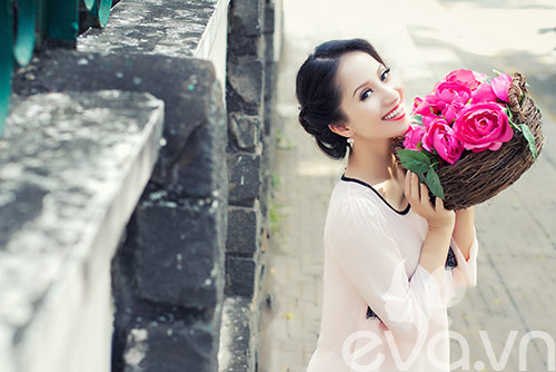 Khánh Thi ngày càng trẻ đẹp - 9