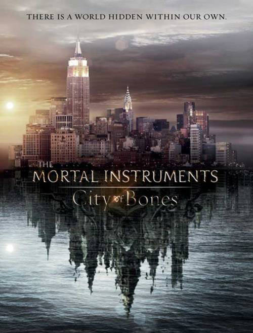 Cuốn vào thế giới phép trong trailer ma quái - 1