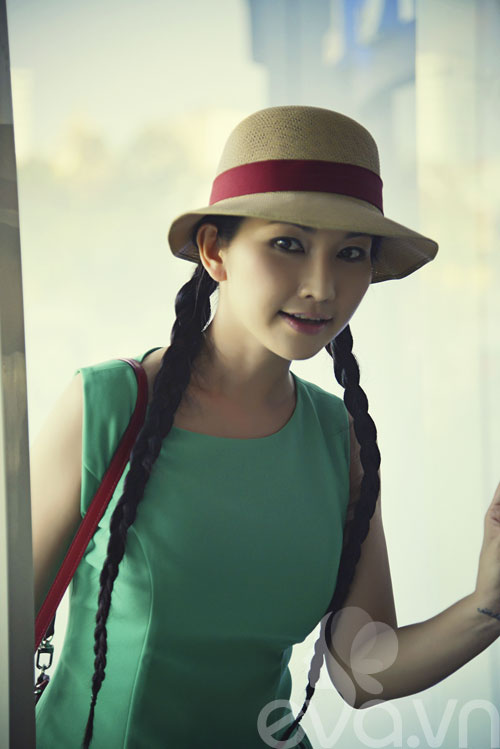 Kim Hiền tự tin khoe quot;xế hộpquot; mui trần - 5